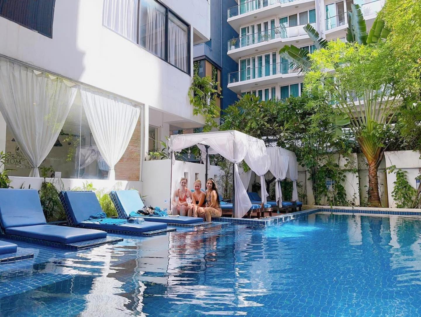 Home Chic Hotel Phnom Penh Exterior foto